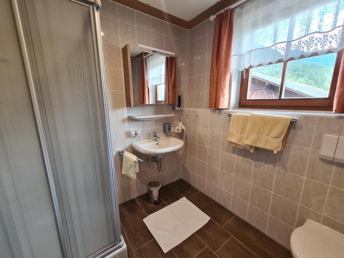 Gaestehaus Fitsch Общайг Екстериор снимка
